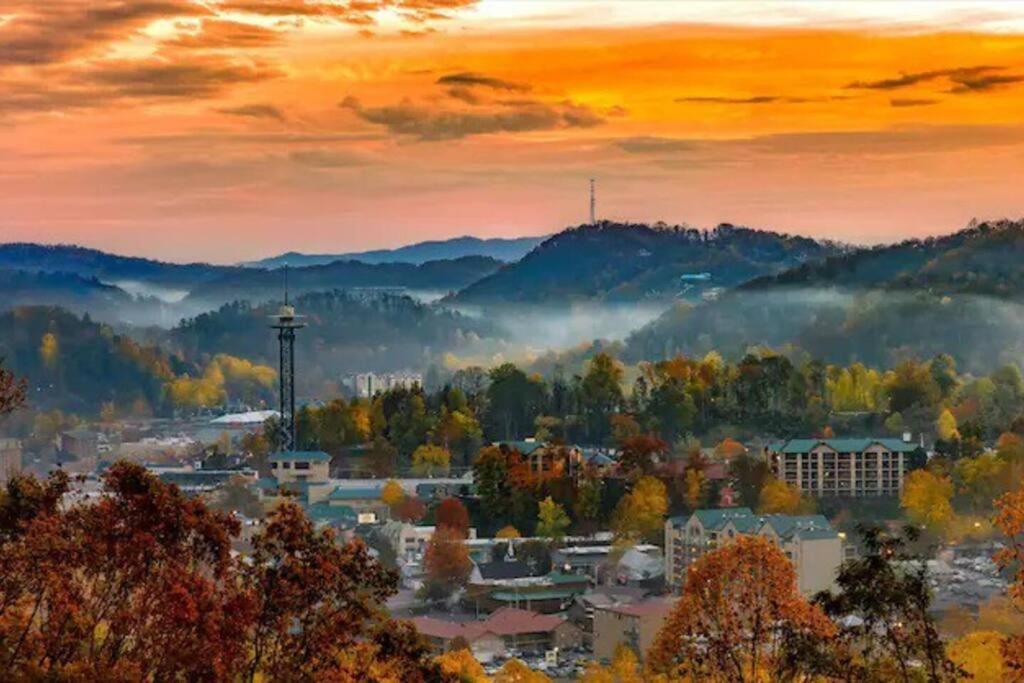 Villa Breathtaking Views Of The Smokies, 3 Mins To Gatlinburg Exterior foto
