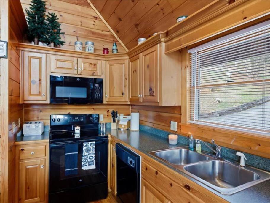 Villa Breathtaking Views Of The Smokies, 3 Mins To Gatlinburg Exterior foto